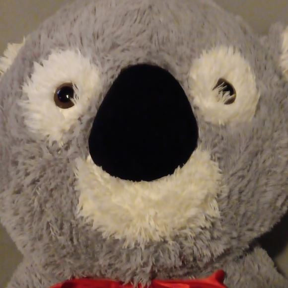 Huge teddy bear - Picture 2 of 4